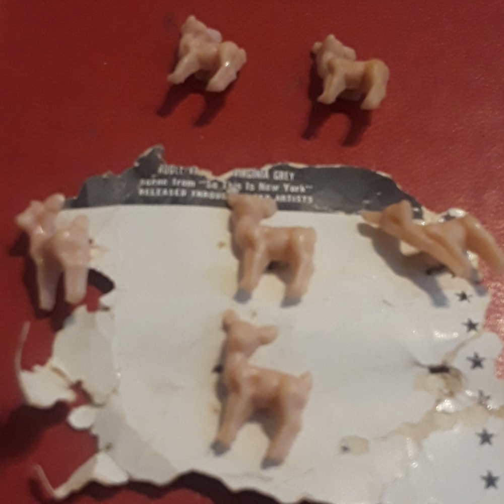 Buttons - Picture 7 of 7